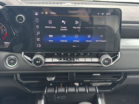 Used 2024 Chevrolet Colorado LT w/ LT Convenience Package III image 15