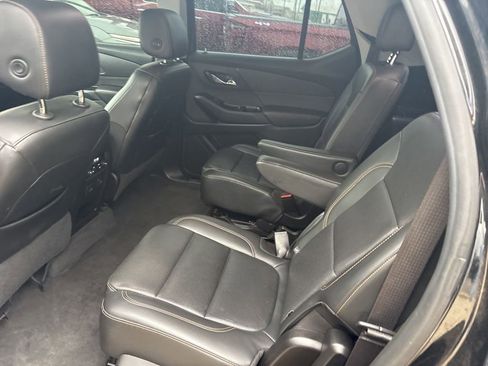 Used 2019 Chevrolet Traverse Premier w/ Redline Edition FWD image 12