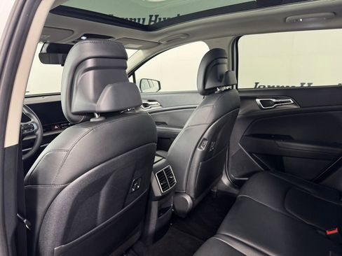 Used 2025 Kia Sportage EX w/ Premium Package FWD image 34