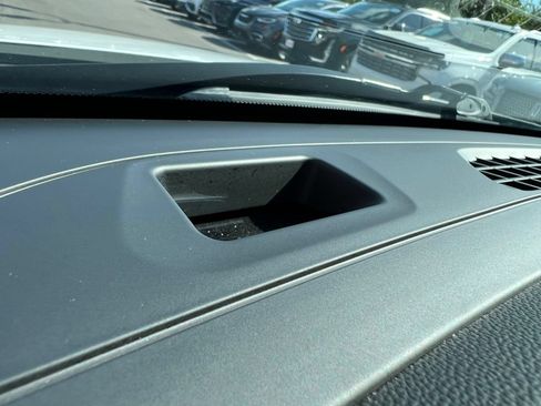 Used 2023 Buick Enclave Essence FWD image 29