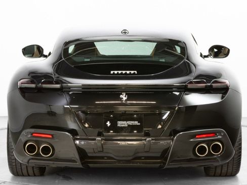 Certified 2021 Ferrari Roma image 6