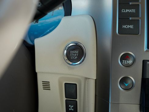 Used 2019 Lexus GX 460 Premium w/ Premium Package AWD/4WD image 24