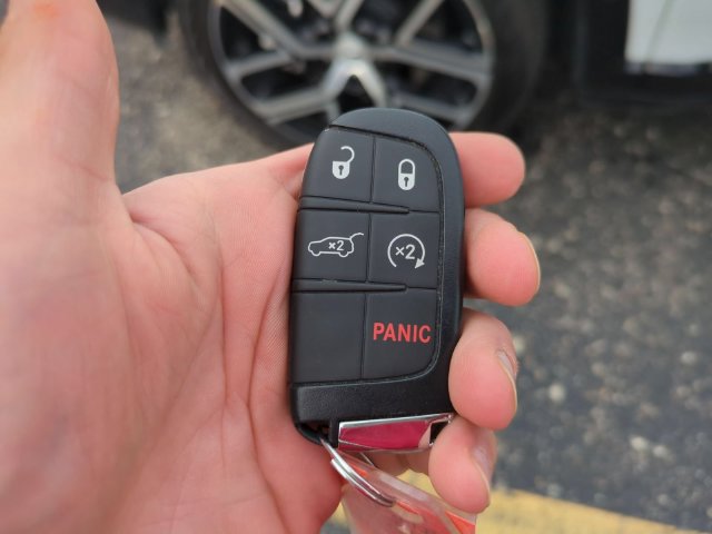 Used 2024 Jeep Compass Limited w/ Elite Group AWD/4WD image 34