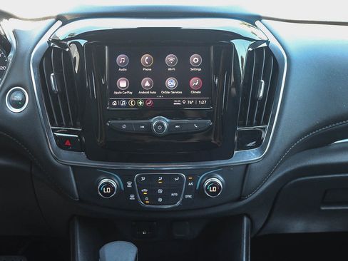 Used 2023 Chevrolet Traverse LT FWD image 14