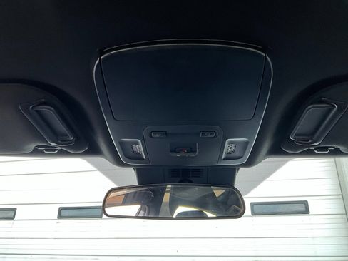 Used 2025 Toyota Camry SE image 16