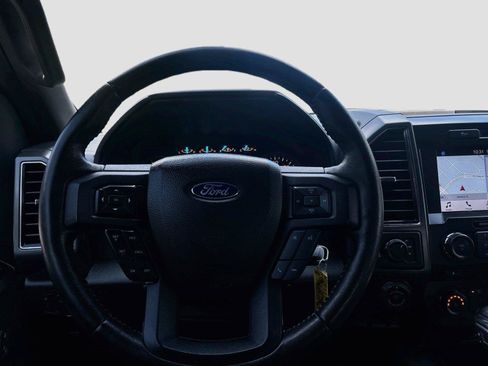 Used 2018 Ford F150 XLT w/ Equipment Group 302A Luxury AWD/4WD image 15