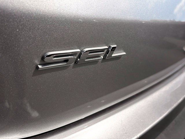 Used 2024 Ford Edge SEL AWD/4WD image 9
