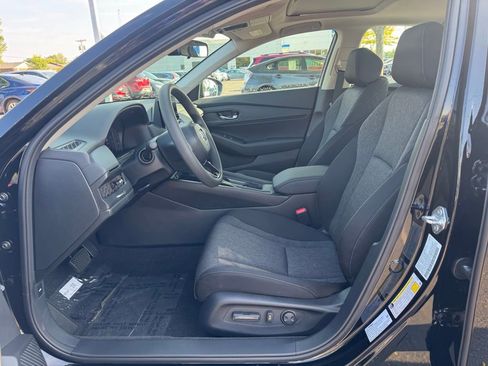 New 2025 Honda Accord SE image 11