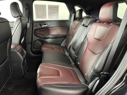 Used 2020 Ford Edge Titanium w/ Equipment Group 301A AWD/4WD image 18