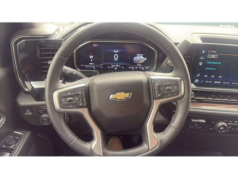Used 2025 Chevrolet Silverado 2500 LT w/ All Star Edition AWD/4WD image 13