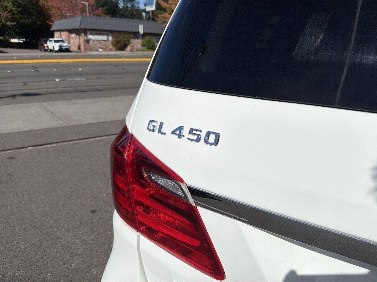 Used 2015 Mercedes-Benz GL 450 4MATIC image 5