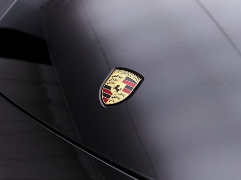 Used 2024 Porsche 911 Carrera S image 25