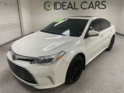 Used 2018 Toyota Avalon XLE Plus image 1