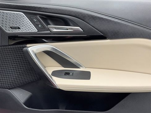 Used 2025 BMW X2 xDrive28i w/ Premium Package image 47