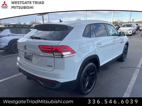 Used 2023 Volkswagen Atlas Cross Sport SE image 10