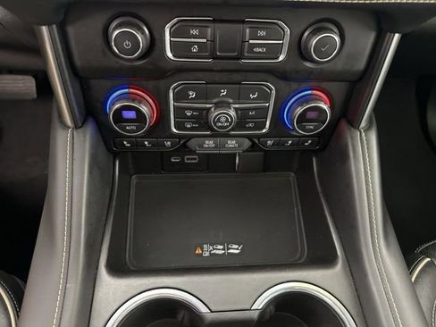 Used 2021 Chevrolet Tahoe Premier AWD/4WD image 18