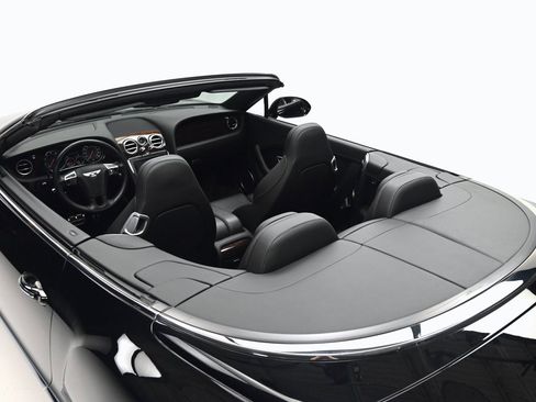 Used 2015 Bentley Continental GT image 21