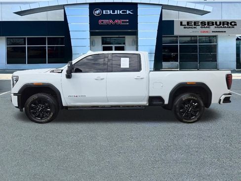 Used 2024 GMC Sierra 2500 AT4 AWD/4WD image 4
