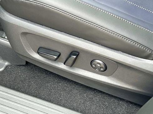 New 2026 INFINITI QX60 Sport image 16