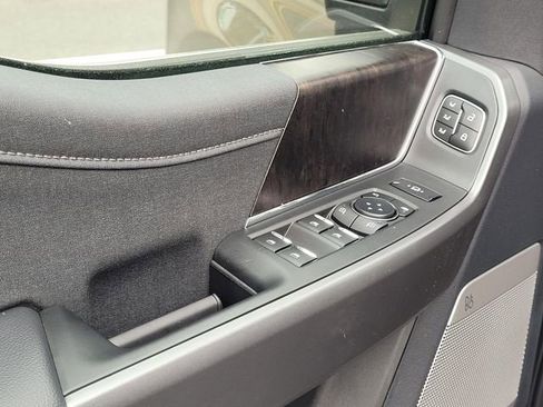 New 2026 Ford F250 Lariat w/ Chrome Package image 10