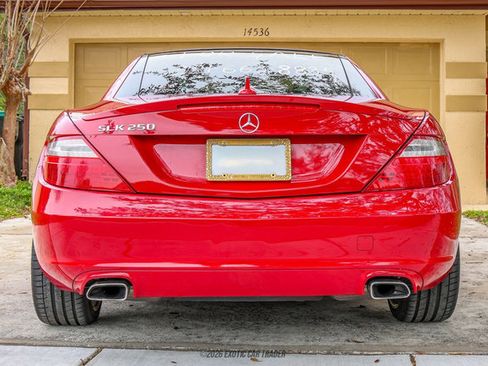 Used 2015 Mercedes-Benz SLK 250 image 17