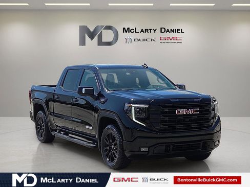 Used 2025 GMC Sierra 1500 Elevation w/ Elevation Premium Package AWD/4WD image 1