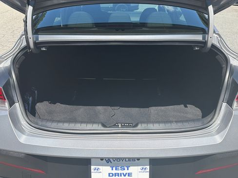 Certified 2026 Hyundai Elantra SEL FWD image 19