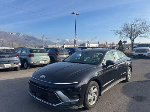 Used 2025 Hyundai Sonata SE image 1