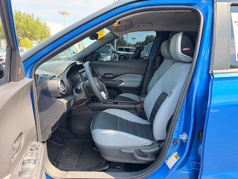 Used 2023 Nissan Kicks SR w/ SR Premium Package FWD image 24