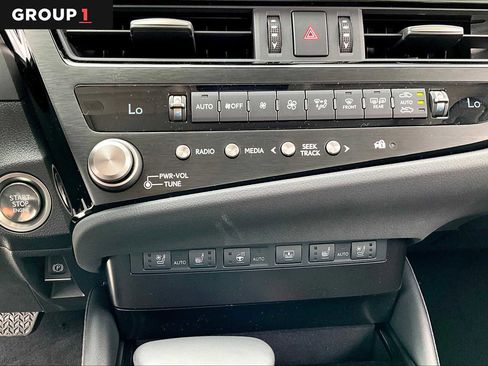 Used 2024 Lexus ES 350 w/ Luxury Package image 13