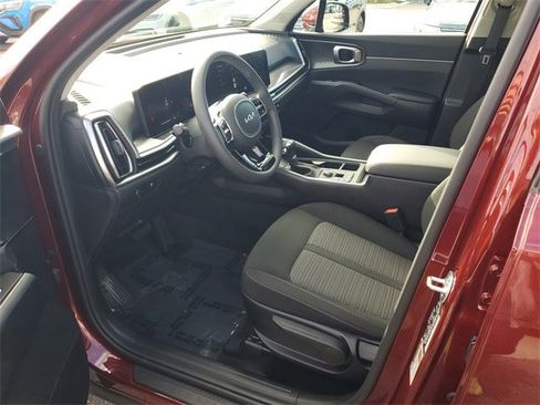 Used 2025 Kia Sorento LX image 15