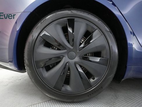 Used 2022 Tesla Model S image 19