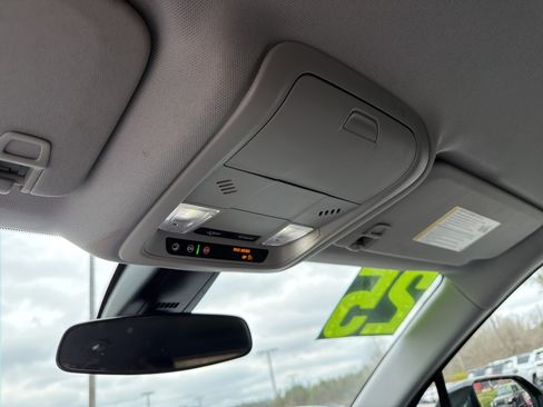 Used 2025 Chevrolet Blazer LT image 5