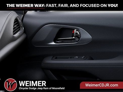 New 2027 Chrysler Pacifica Select AWD/4WD image 25