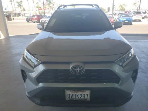 Used 2021 Toyota RAV4 XLE image 2