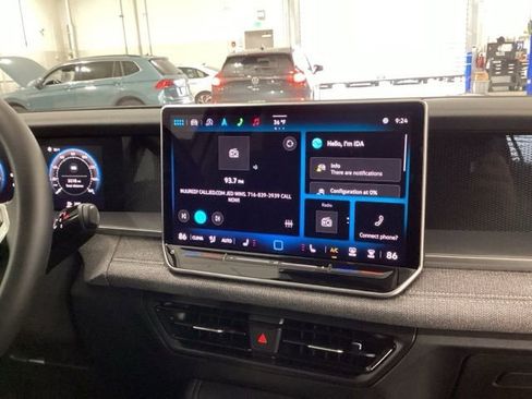 Certified 2025 Volkswagen Tiguan S image 8