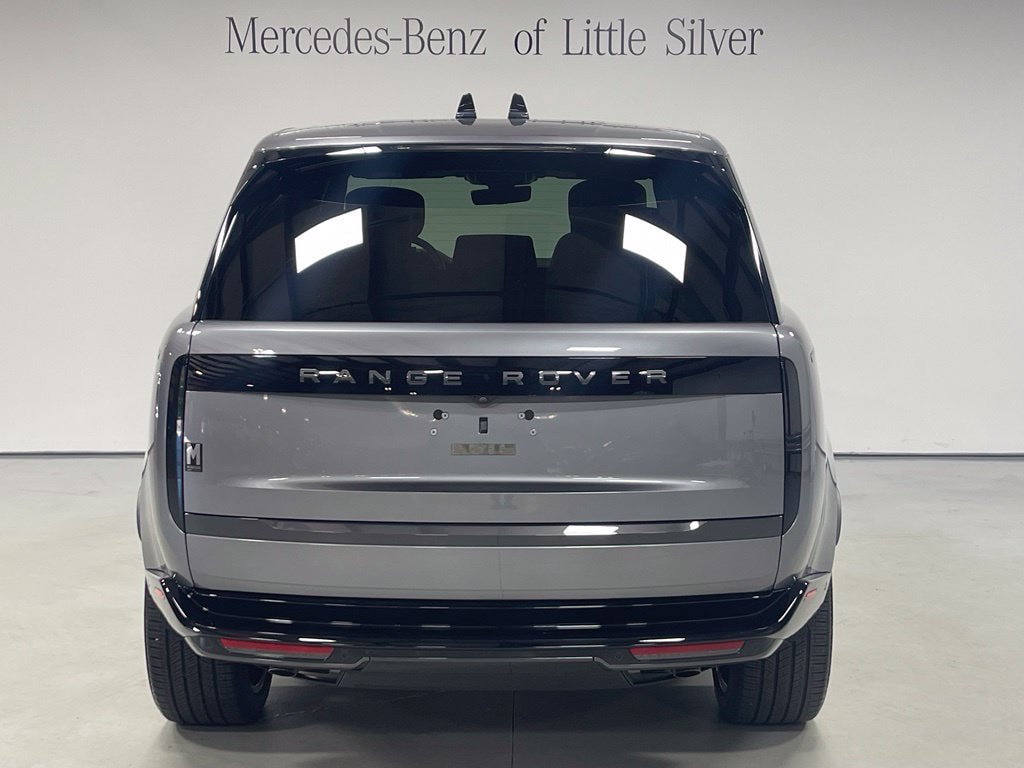 Used 2025 Land Rover Range Rover Autobiography AWD/4WD image 4