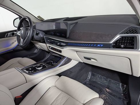 Used 2024 BMW X7 xDrive40i w/ Executive Package AWD/4WD image 35