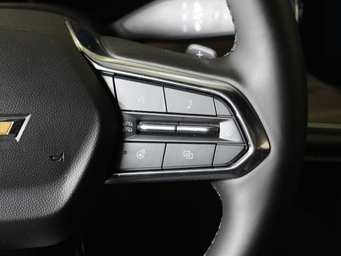 Used 2025 Chevrolet Suburban Premier AWD/4WD image 19