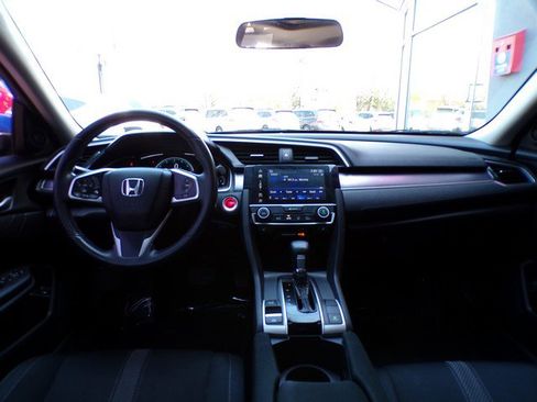 Used 2018 Honda Civic EX-T image 9