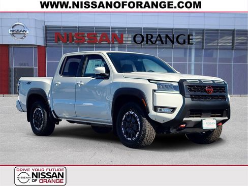 New 2025 Nissan Frontier PRO-4X w/ Pro Premium Package image 1