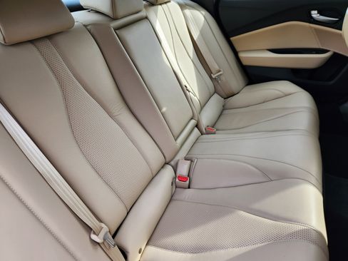 Certified 2025 Acura TLX w/ Technology Package image 17
