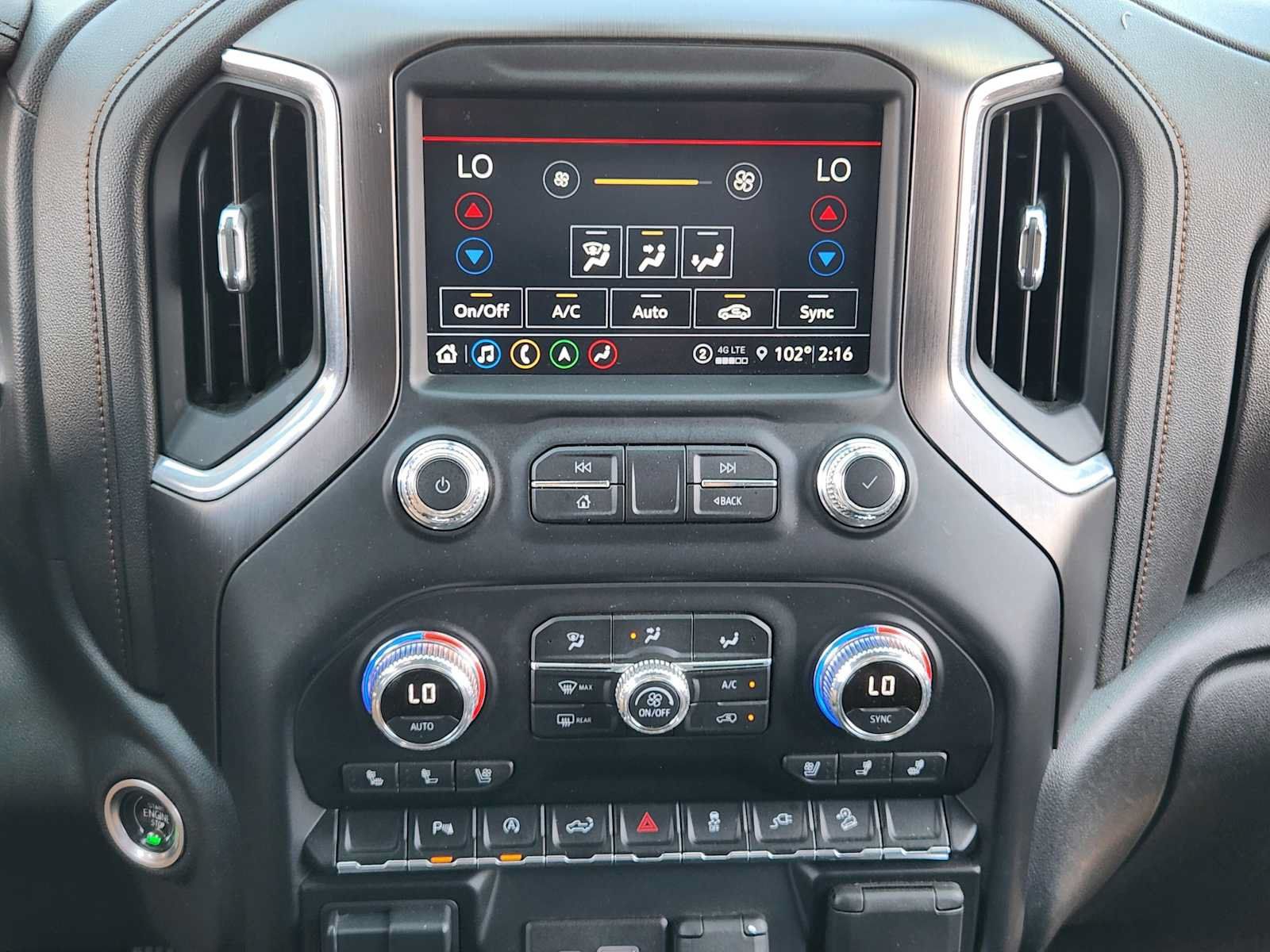 Used 2021 GMC Sierra 1500 AT4 w/ AT4 Premium Package AWD/4WD image 16