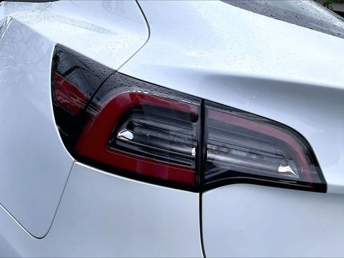 Used 2021 Tesla Model 3 Standard Range Plus RWD image 32