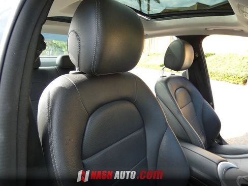 Used 2019 Mercedes-Benz C 300 Sedan image 29