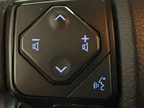 Certified 2021 Toyota Tacoma SR image 15