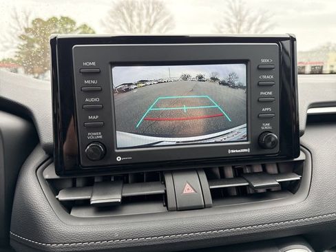 Used 2022 Toyota RAV4 LE image 34