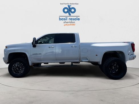Used 2022 Chevrolet Silverado 3500 LTZ w/ LTZ Plus Package AWD/4WD image 3