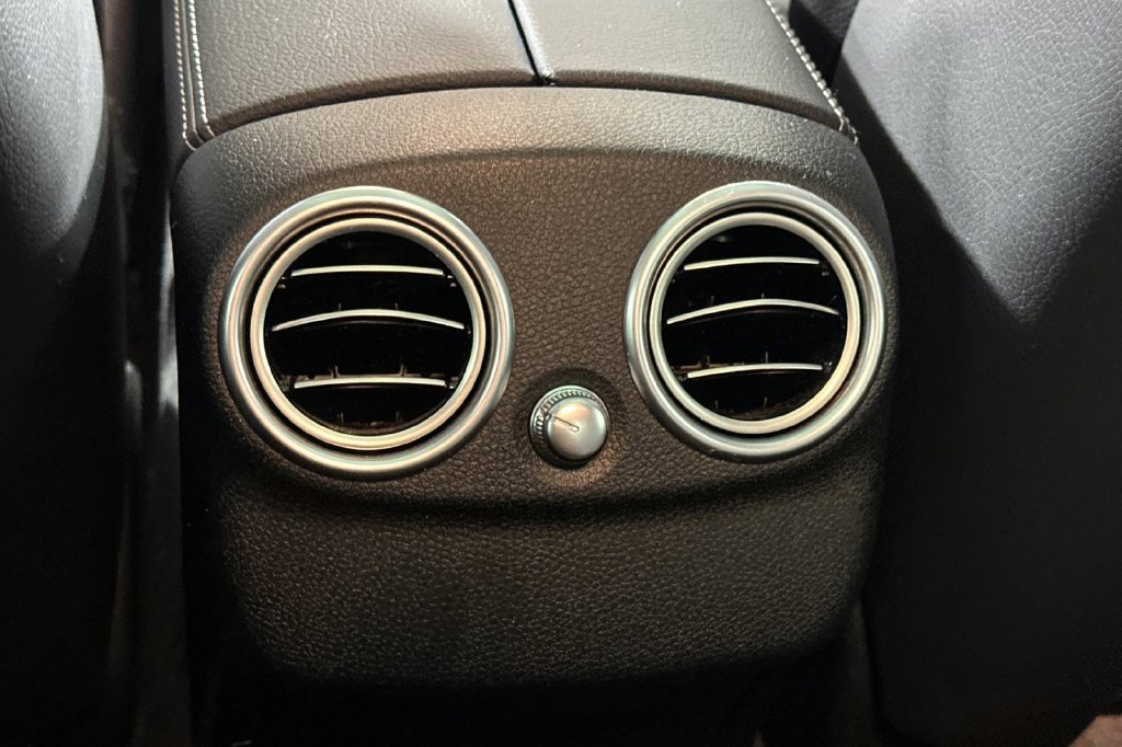 Certified 2023 Mercedes-Benz C 300 4MATIC Coupe image 17