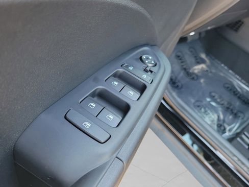 New 2026 Hyundai Venue SE image 15